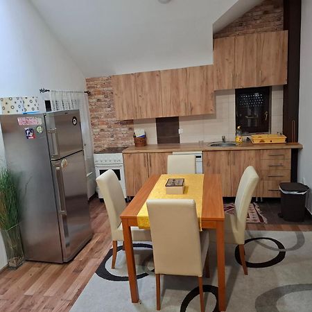 Apartment T&T ยาโฮรินา ภายนอก รูปภาพ