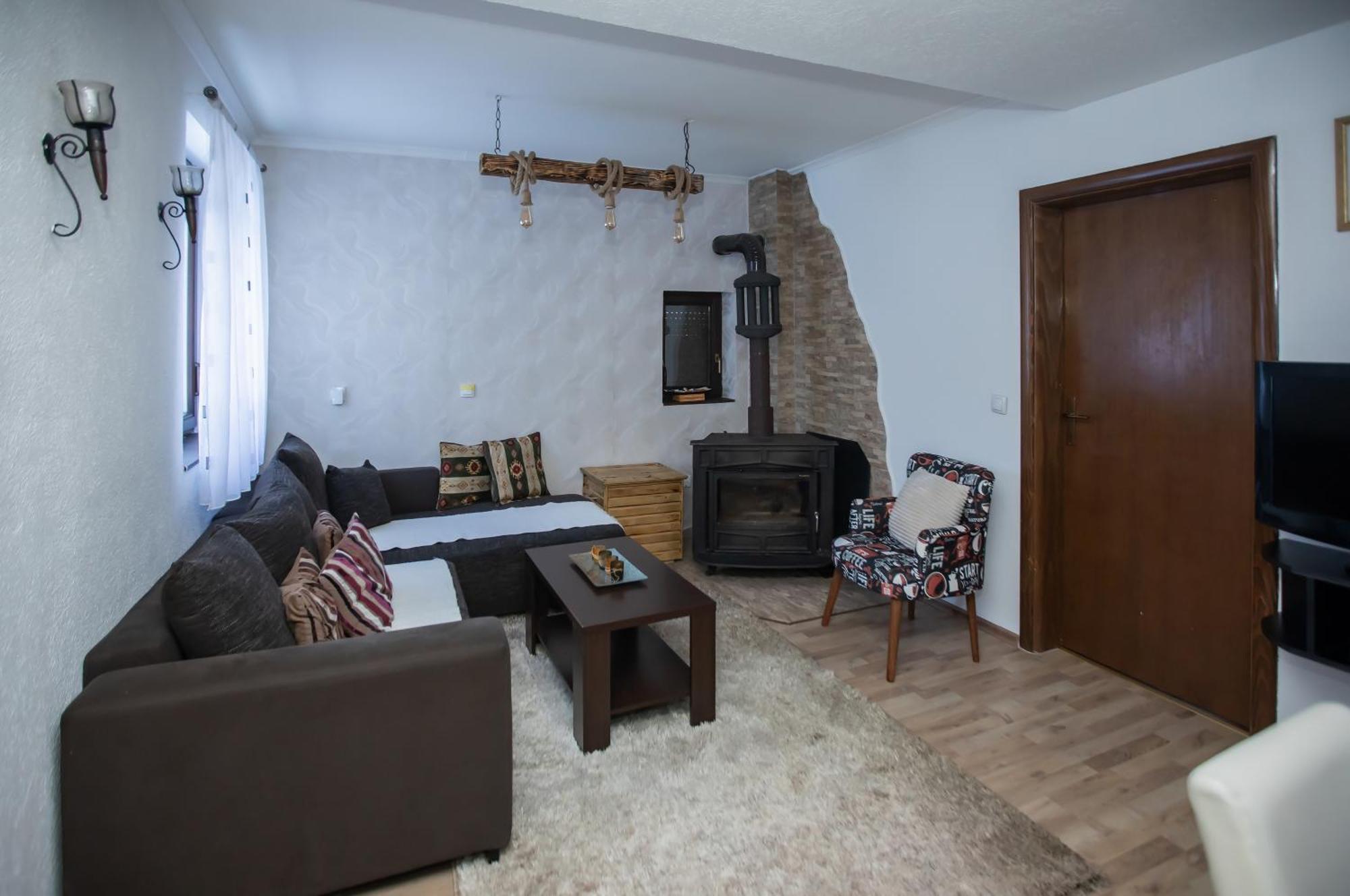 Apartment T&T ยาโฮรินา ภายนอก รูปภาพ