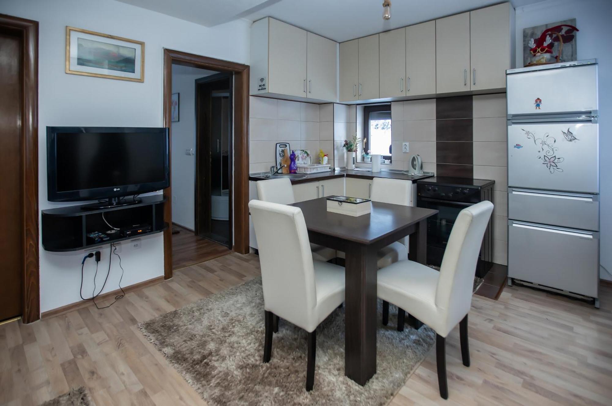 Apartment T&T ยาโฮรินา ภายนอก รูปภาพ